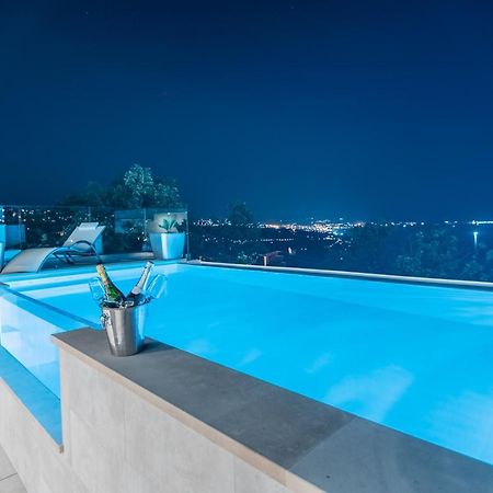 Villa The Boat With Rooftop Pool Matulji Buitenkant foto
