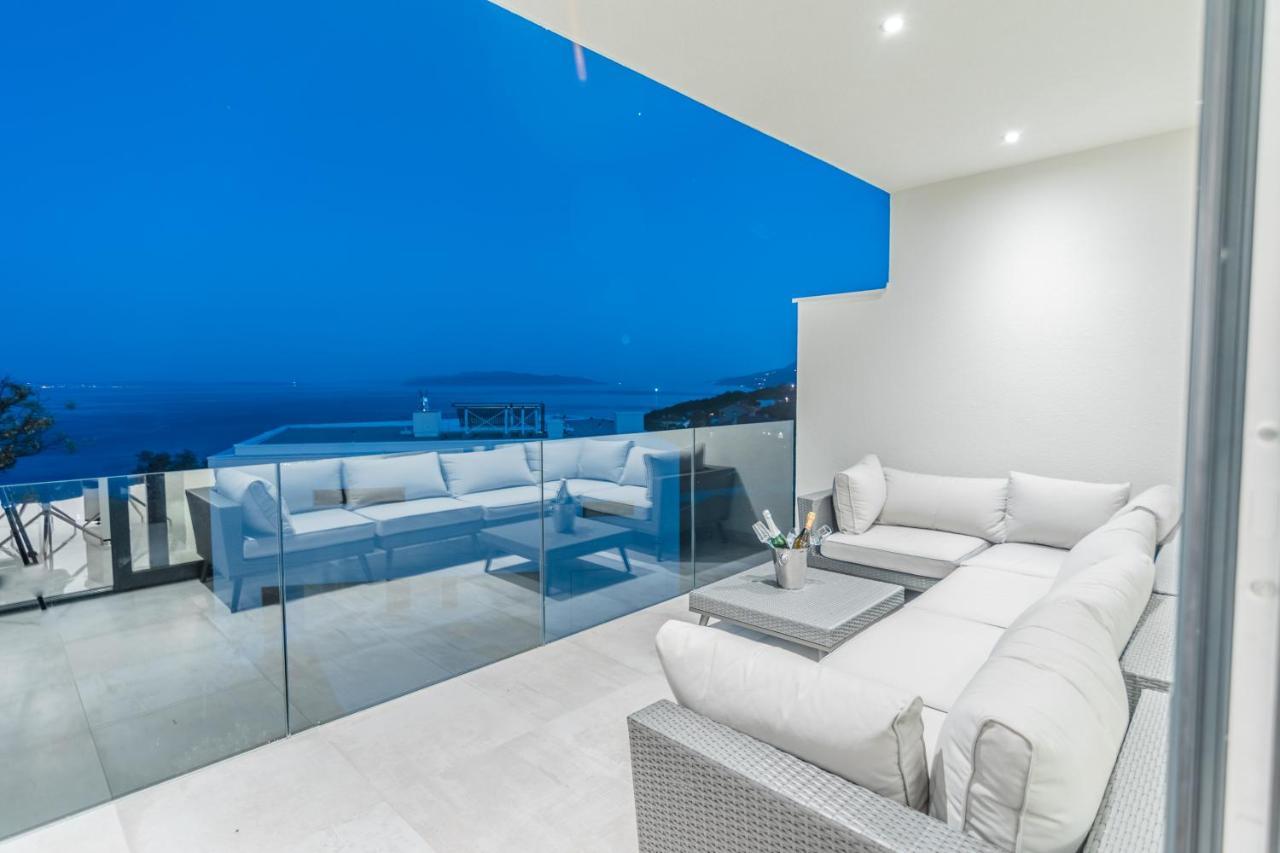 Villa The Boat With Rooftop Pool Matulji Buitenkant foto