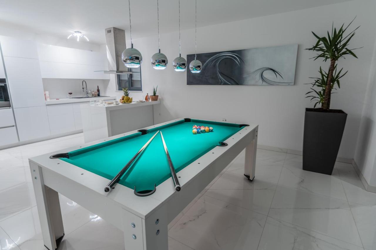 Villa The Boat With Rooftop Pool Matulji Buitenkant foto